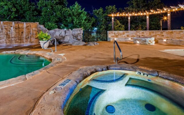 Best Western Premier Crown Chase Inn & Suites