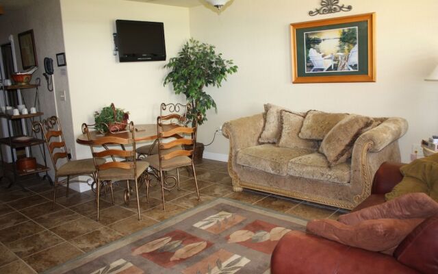 Canyon Lake Condos - Lakeview Vacation Rentals