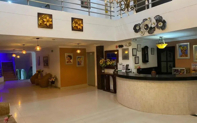 Hotel Olas Marinas Inn