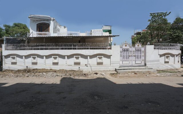 Loknath Guest House By OYO Rooms