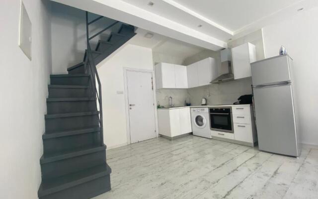 Renovated 1-bedroom duplex 100m by sea