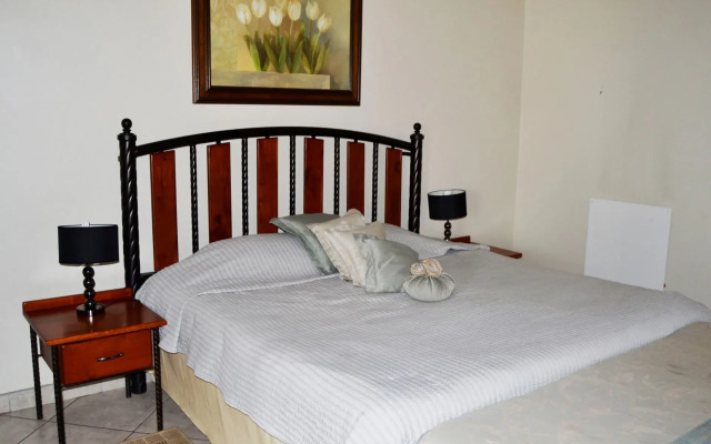 Ya Rena Guesthouse