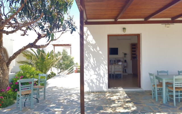 Petros Studios & Suites