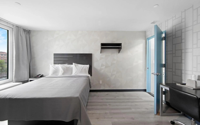 Hotel 365 Bronx