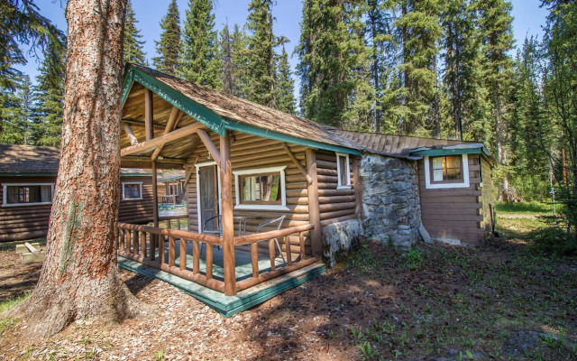 Kootenay Park Lodge