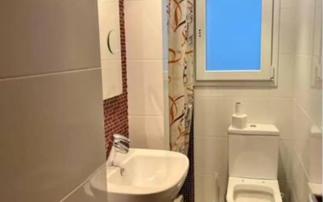 Large Apartment Near Fira and City Center