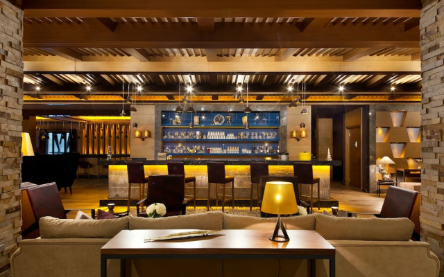 Magna Pivot Hotel - Boutique Class