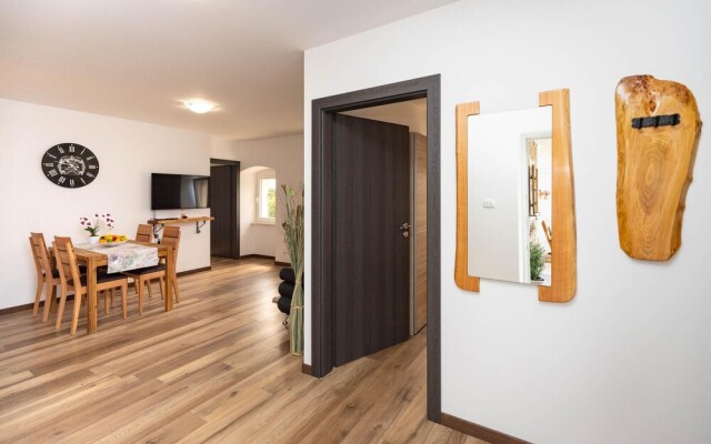 Beautiful Apartment in Veprinac With Wifi and 2 Bedrooms