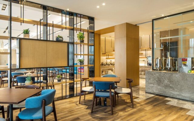 Holiday Inn Express Shaoxing Paojiang by IHG