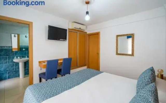 Hostal Residencial RR