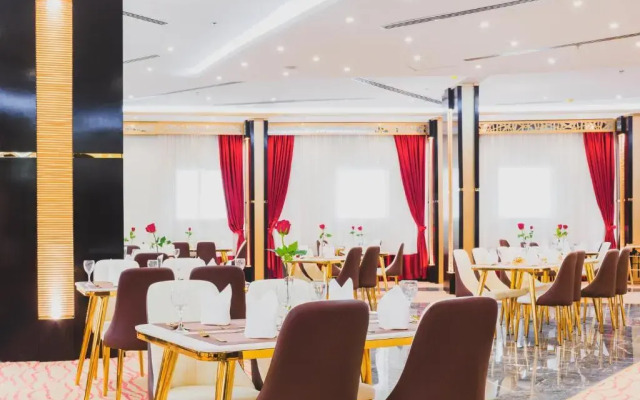 Golden Ship Hotel