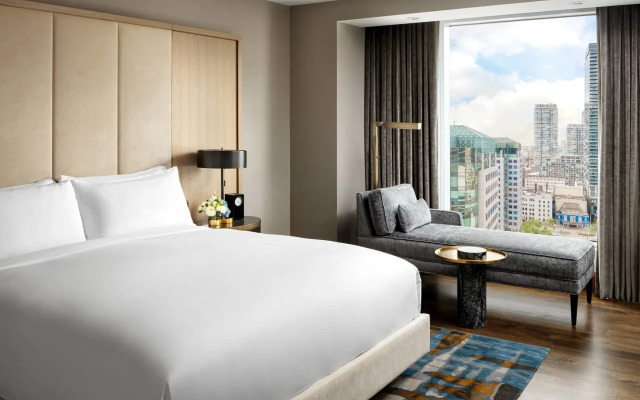 The Ritz-Carlton, Toronto
