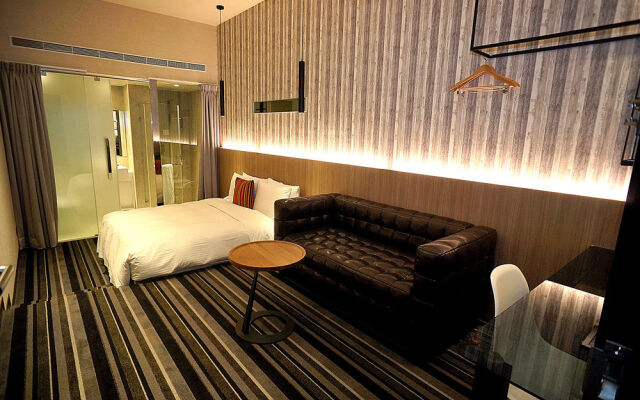 Urban Chic Inn