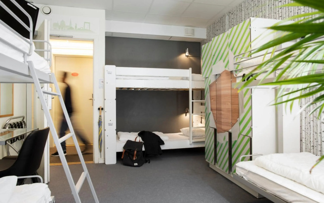 Slottsskogens Vandrarhem