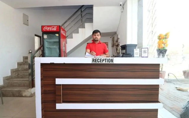 Four Season Inn by OYO Rooms