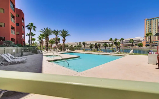 Riverfront Bullhead City Condo Near Casinos!