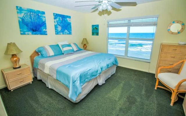 Sea Coast Gardens III 303