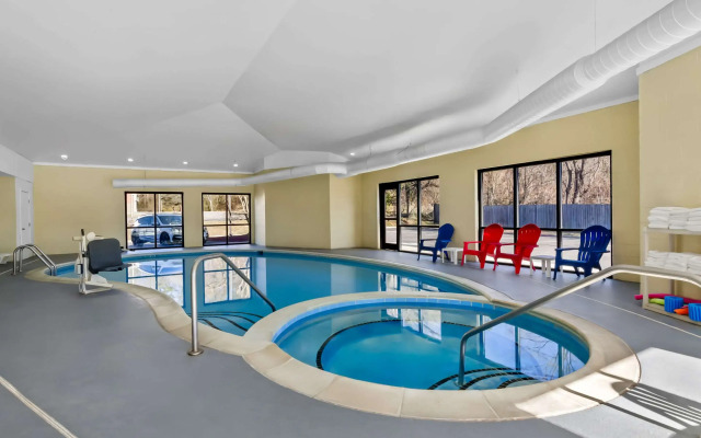 Comfort Suites Salem-Roanoke I-81
