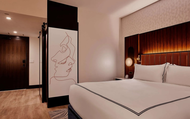 The Godfrey Detroit, Curio Collection By Hilton