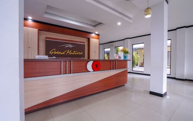 Capital O 2102 Grand Mutiara Hotel