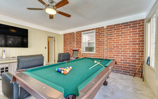 Spacious Jacksonville Home: 6 Mi to Downtown!