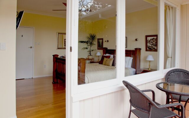 Pateke Lodge