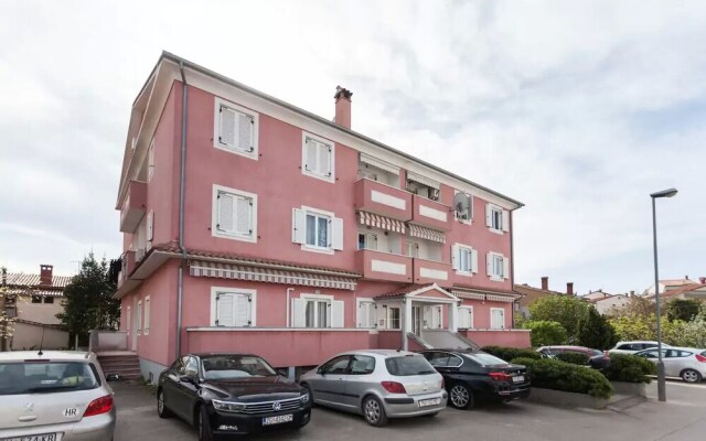 Apartment Lucija 2 with unique details
