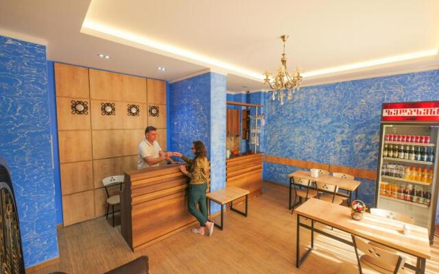 La'Rooms