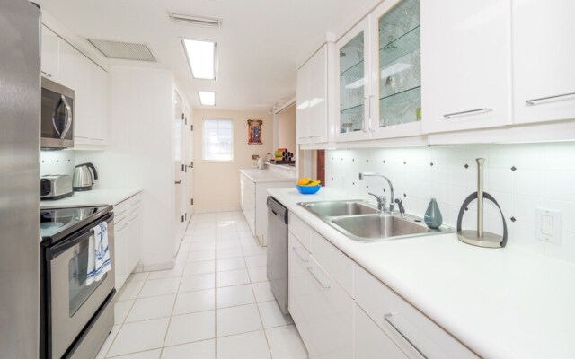 Britannia Villas by Cayman Villas