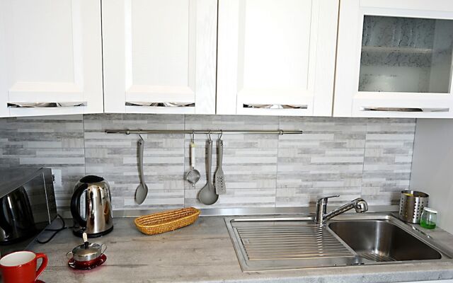 Colonna Apartment with Terrace