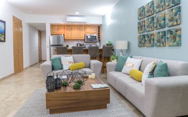 Peninsula 103 2 BR by Casago