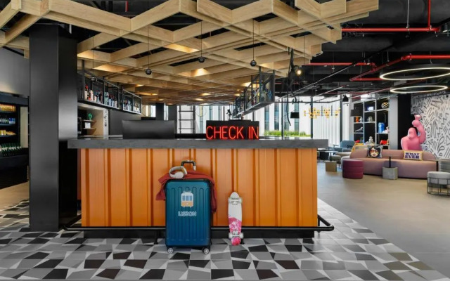 Moxy Alfragide Lisboa