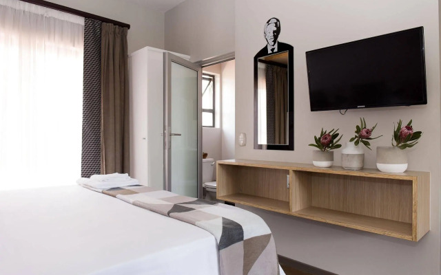 Akanani Apartments