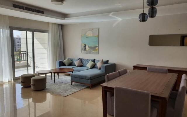 Vesta - Luxury Apt - 3br - Cfc IV