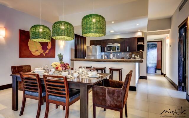 Aldea Thai Luxury Condohotel