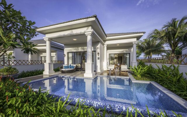 Melia Vinpearl Cam Ranh Beach Resort