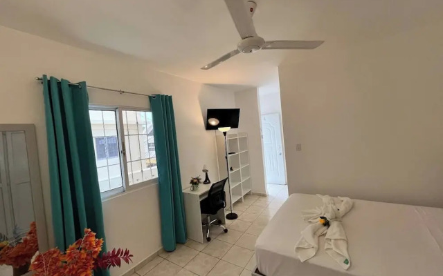 Secure 2-pers Apartment Close to the Beach