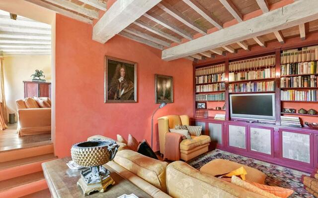 Independent Villa With 12 Beds-villa Aiola