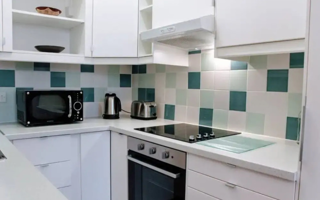1 Bedroom Flat in City Centre Accommodates 4