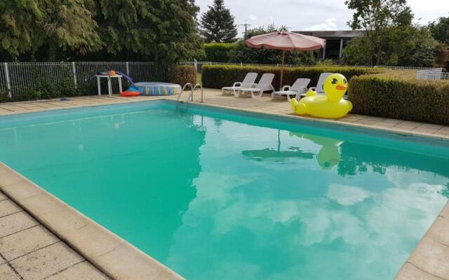 Gîte Ligré, 8 pièces, 15 personnes - FR-1-381-129