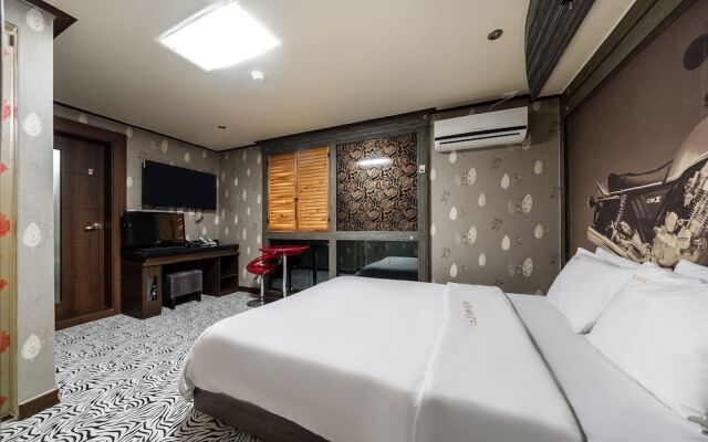 Incheon Hotel W