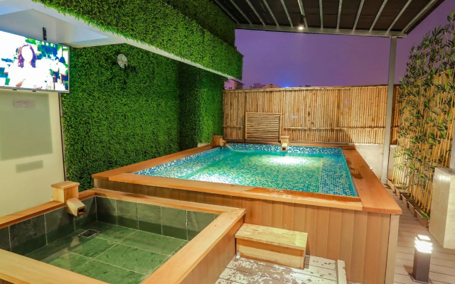Momizi Business Hotel