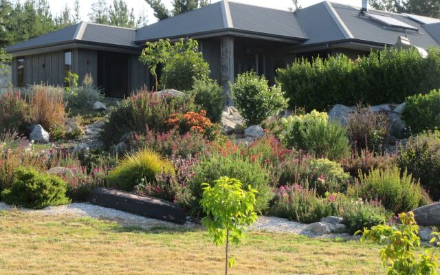 Redwood Valley B & B