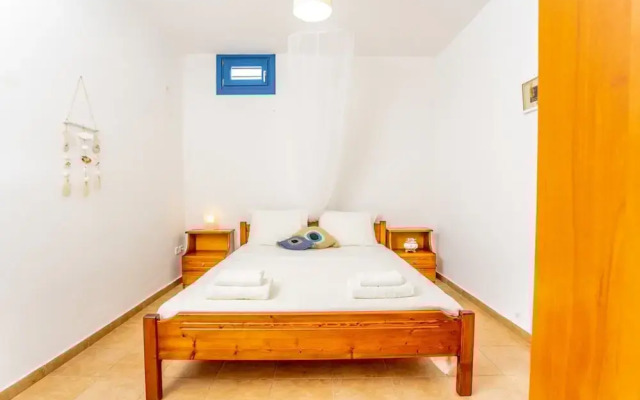 Villa Ioanna for 10 - Allparos Villas
