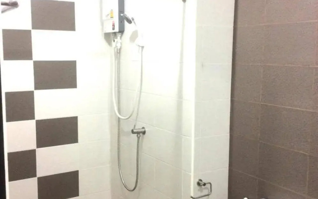 Aparthotel Live at Home Sukhumvit 105