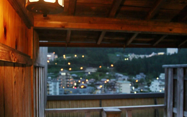 Gero Onsen Okudaya Happoen