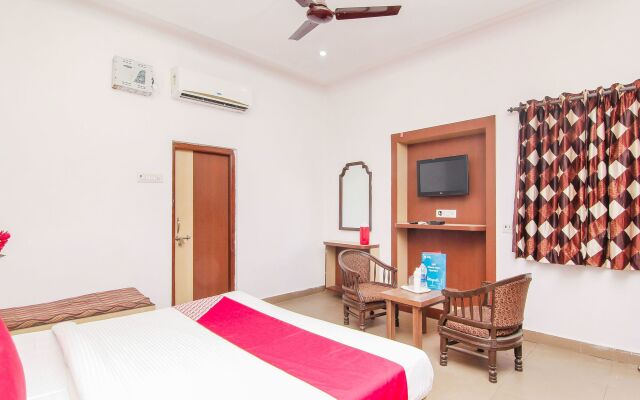 OYO 13097 Lukergunj Holidays