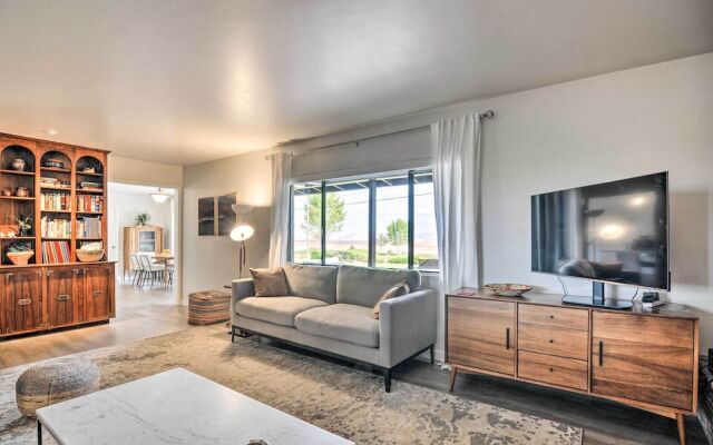 Lake Powell Views: Mid-century Home in Page