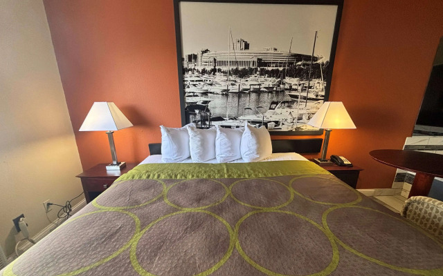 Super 8 by Wyndham Pontoon Beach IL/St. Louis MO Area