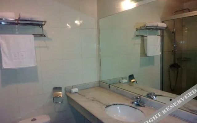 Super 8 Hotel (Shanghai Longwu Road)